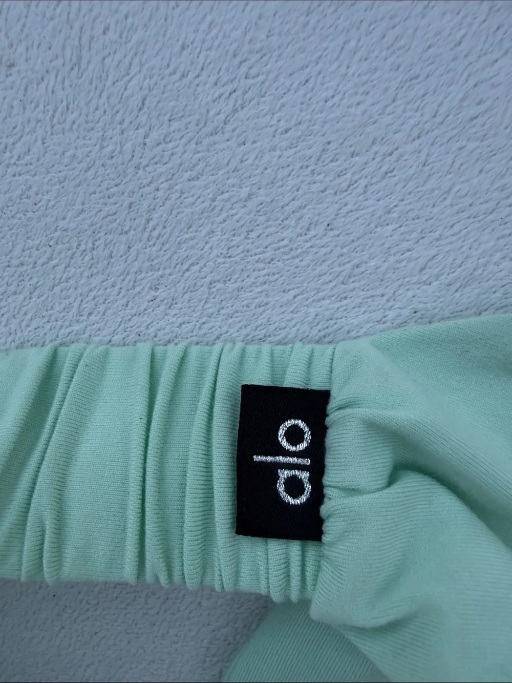 ALO Yoga lightweight mint